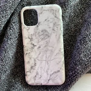 Iphone 11 white marble phone case